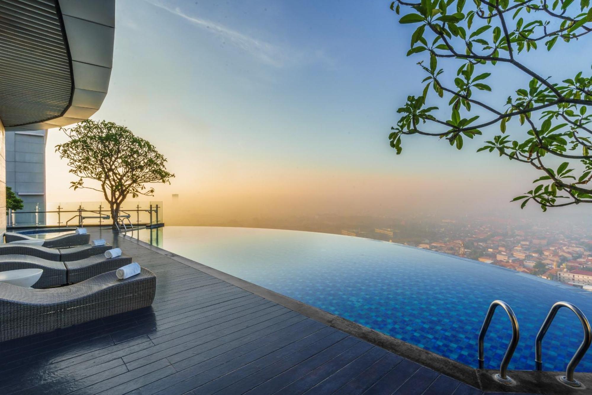 Hotel Ciputra World Surabaya Managed By Swiss-Belhotel International Exterior photo