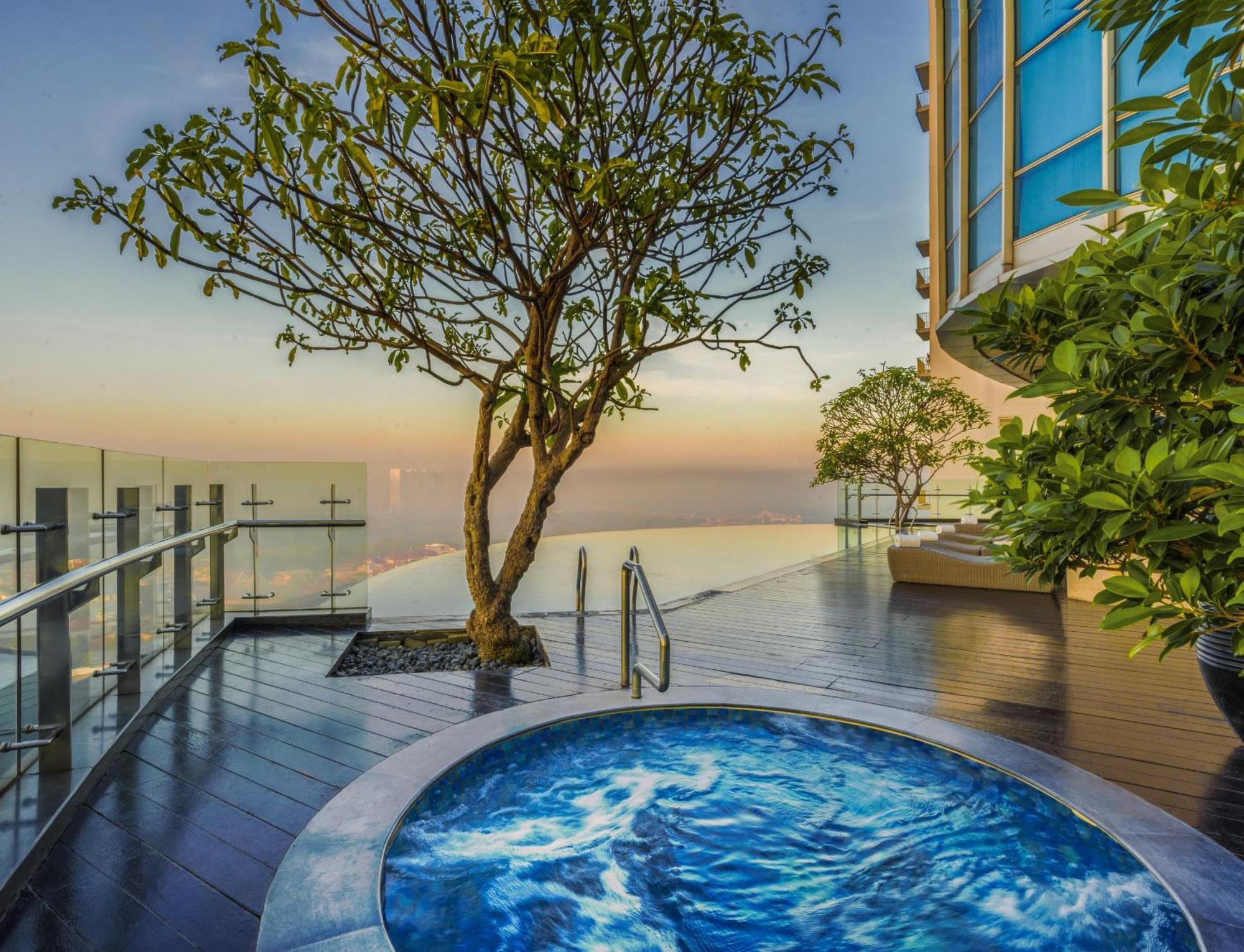 Hotel Ciputra World Surabaya Managed By Swiss-Belhotel International Exterior photo